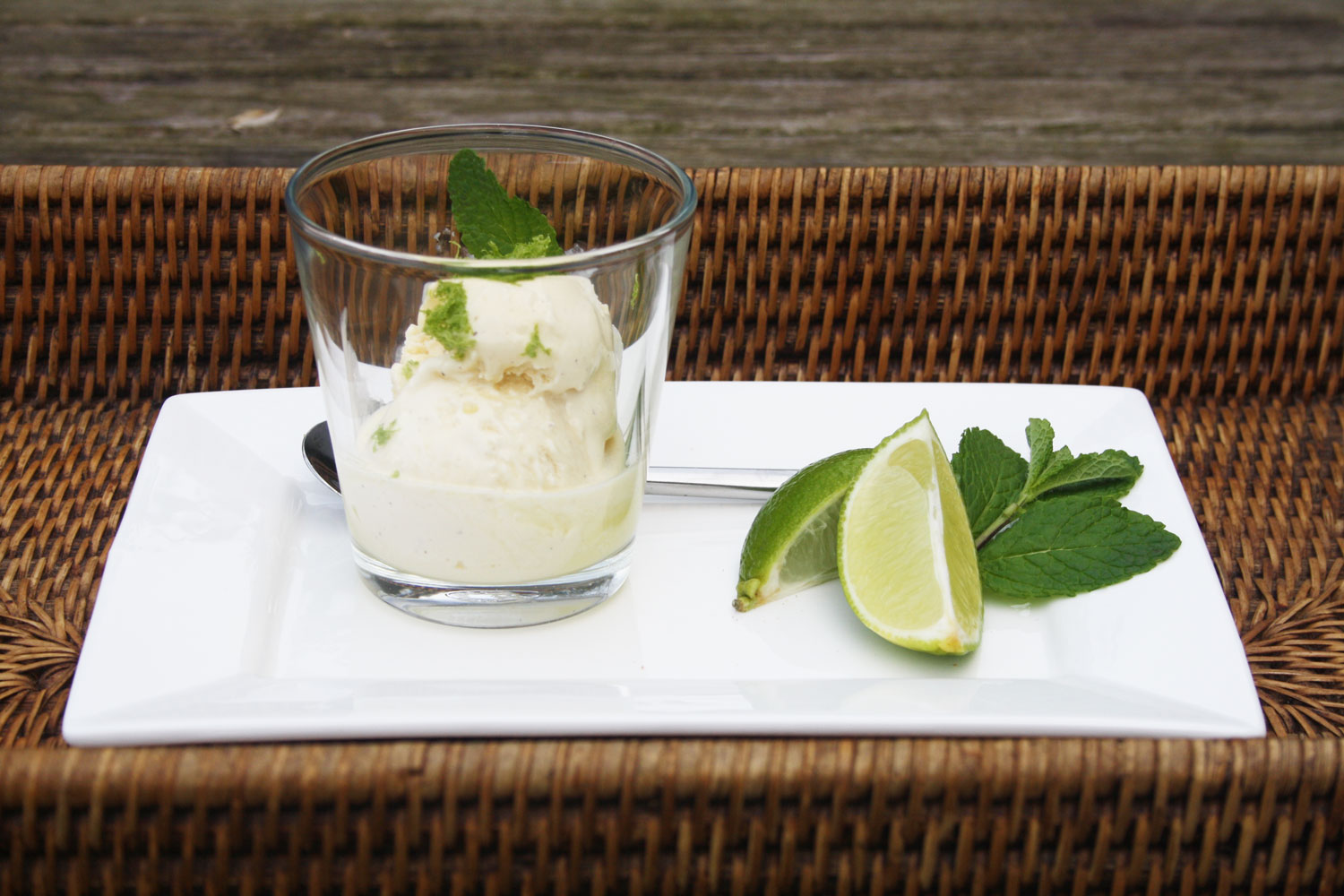 vanille-ijs met limoncello