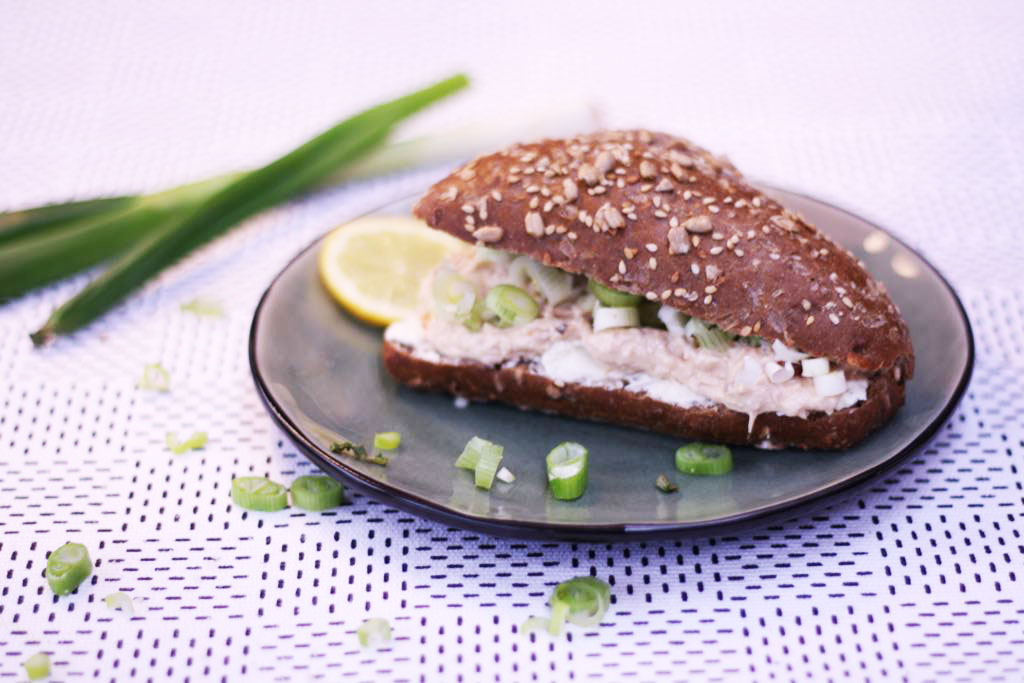broodje tonijnsalade met verse roomkaas